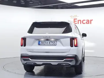 2025 Kia Sorento с пробегом 4 412 км