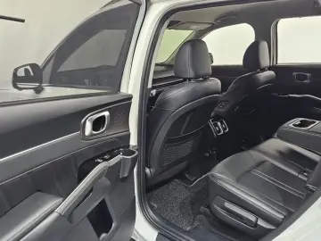 2025 Kia Sorento с пробегом 4 412 км