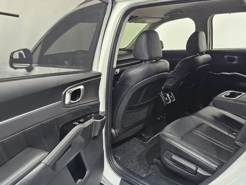 2025 Kia Sorento с пробегом 4 412 км