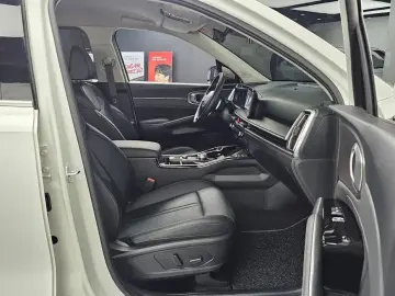 2025 Kia Sorento с пробегом 4 412 км