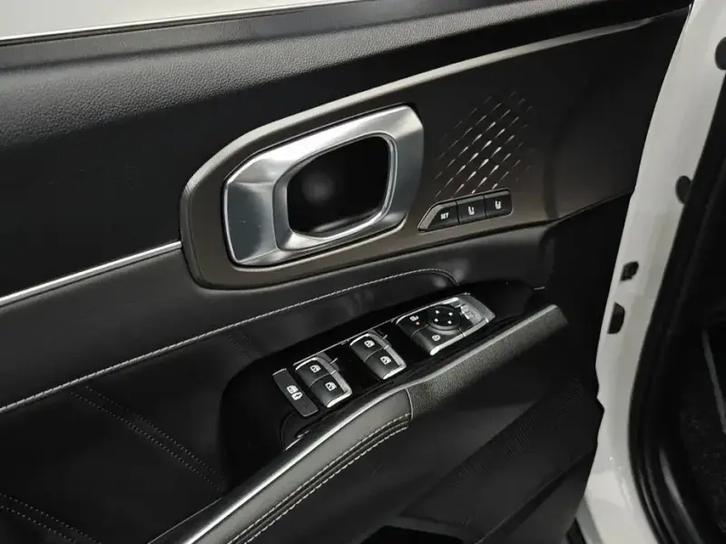 2025 Kia Sorento с пробегом 4 412 км