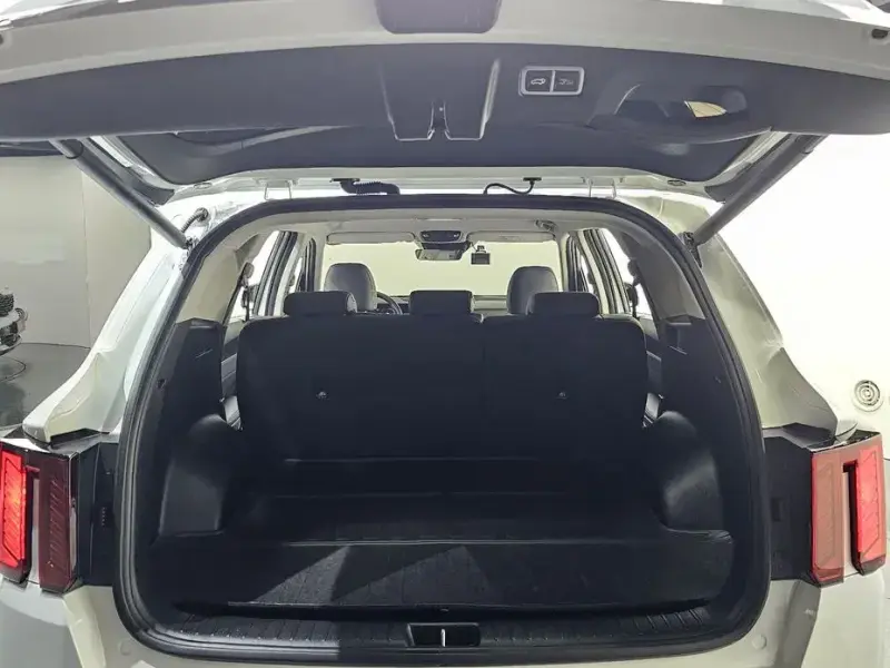 2025 Kia Sorento с пробегом 4 412 км