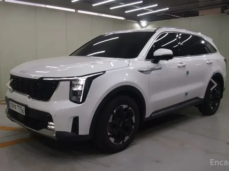2025 Kia Sorento с пробегом 15 700 км