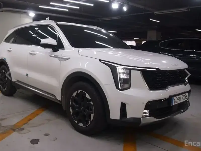 2025 Kia Sorento с пробегом 15 700 км