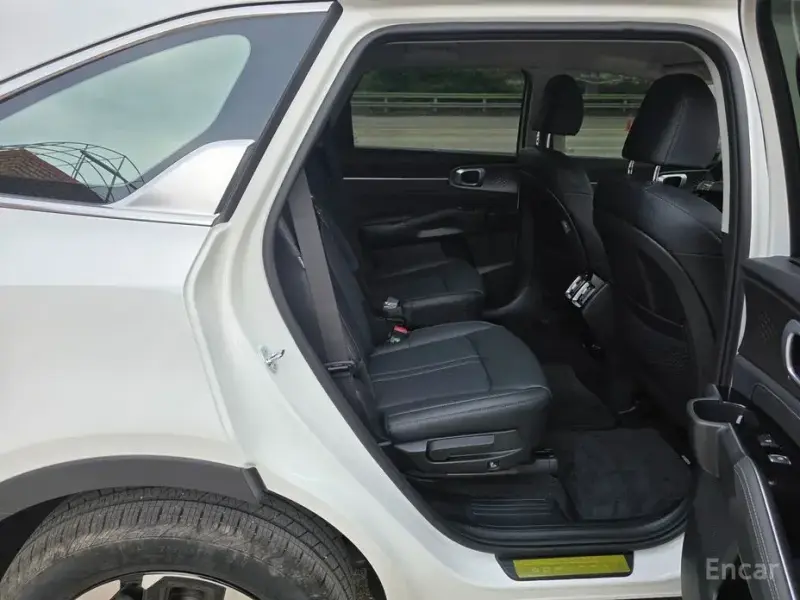 2026 Kia Sorento с пробегом 4 400 км