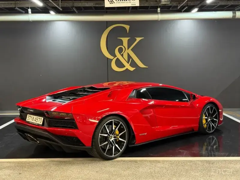 2019 Lamborghini Aventador с пробегом 11 300 км