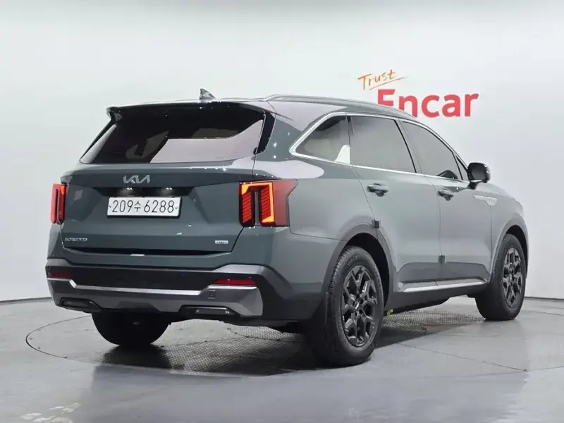 2023 Kia Sorento с пробегом 42 163 км
