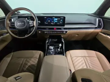 2023 Kia Sorento с пробегом 42 163 км