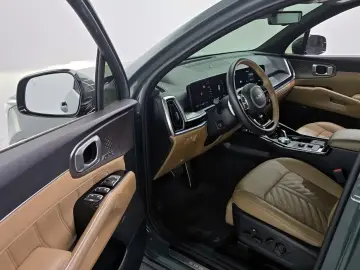 2023 Kia Sorento с пробегом 42 163 км