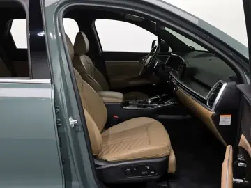 2023 Kia Sorento с пробегом 42 163 км