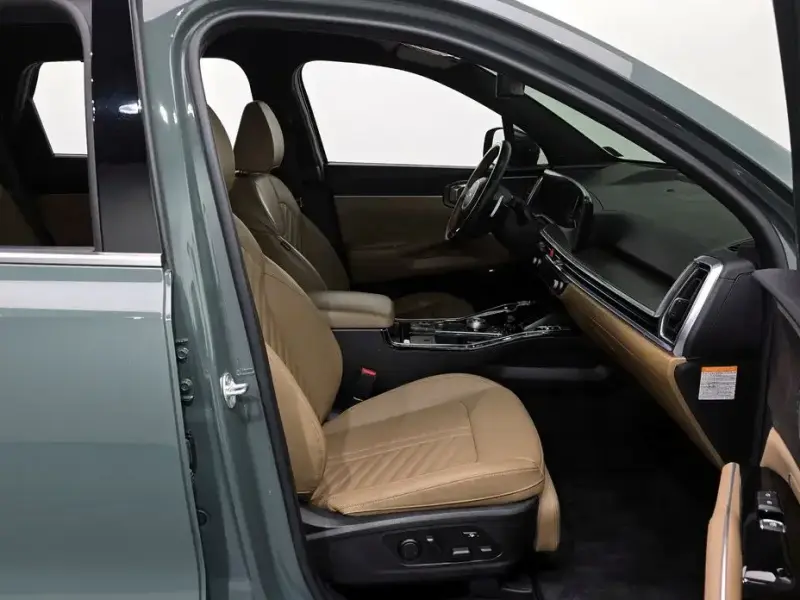 2023 Kia Sorento с пробегом 42 163 км