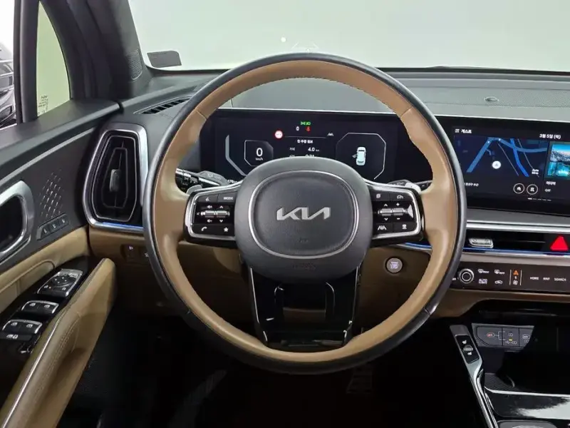 2023 Kia Sorento с пробегом 42 163 км