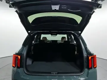 2023 Kia Sorento с пробегом 42 163 км