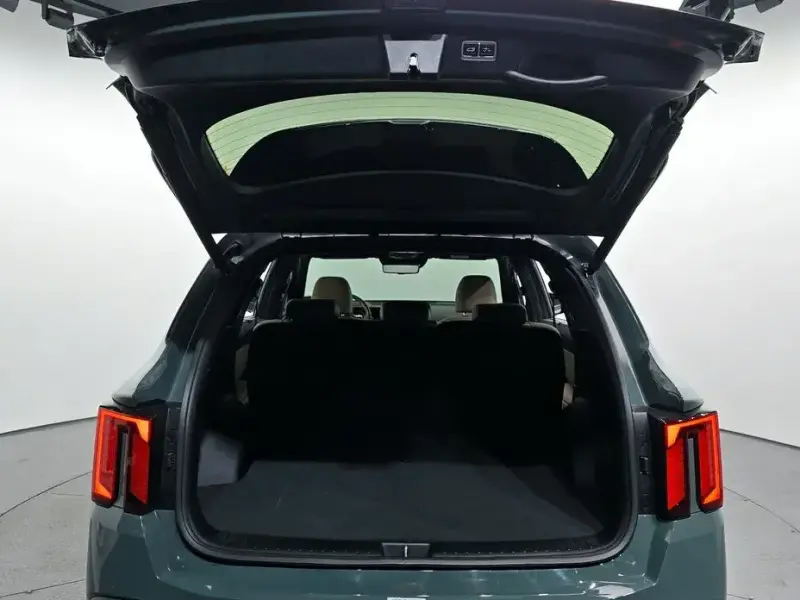2023 Kia Sorento с пробегом 42 163 км