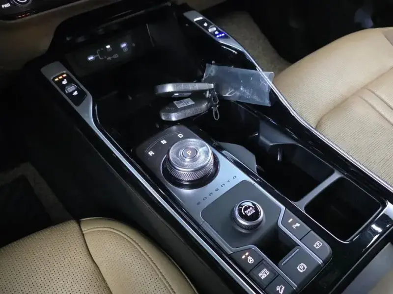 2024 Kia Sorento с пробегом 40 557 км