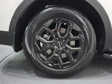2024 Kia Sorento с пробегом 13 278 км