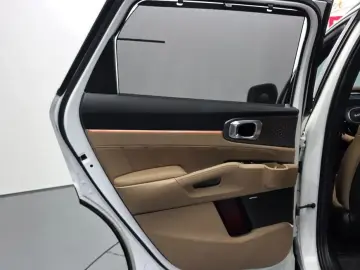 2024 Kia Sorento с пробегом 13 278 км