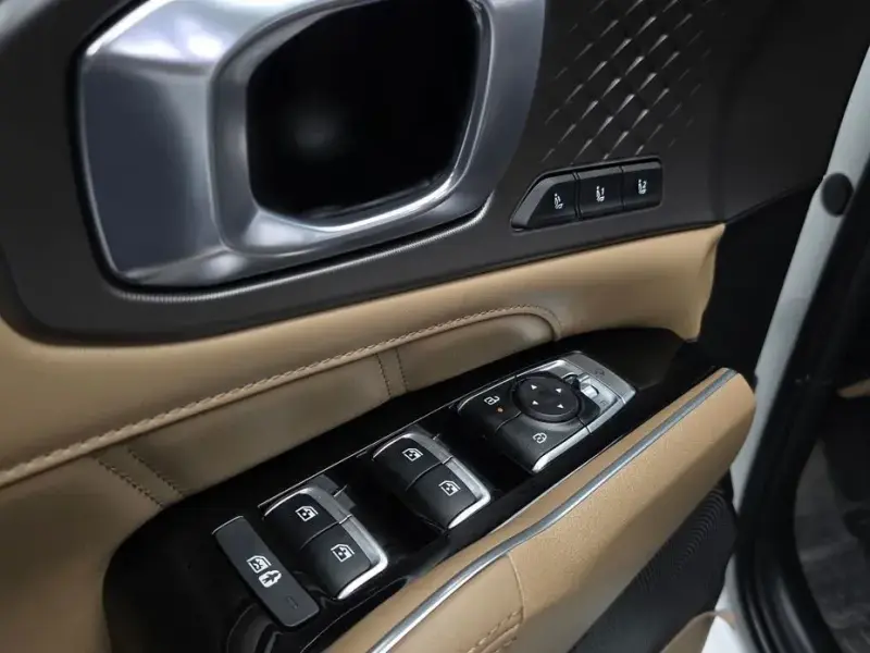 2024 Kia Sorento с пробегом 13 278 км
