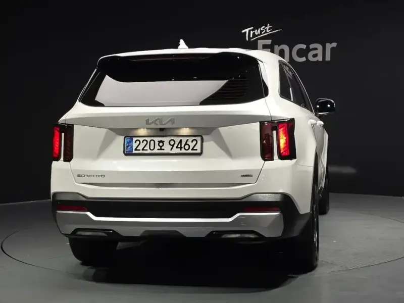 2023 Kia Sorento с пробегом 55 519 км