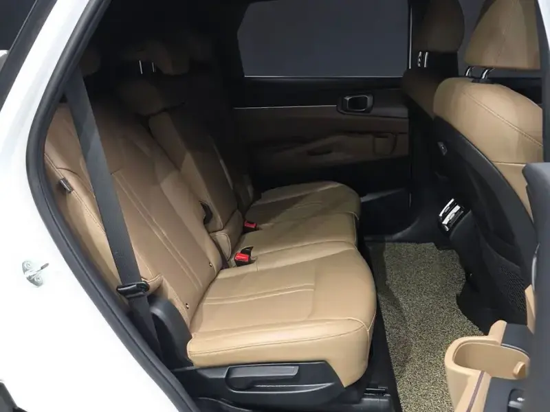 2023 Kia Sorento с пробегом 55 519 км