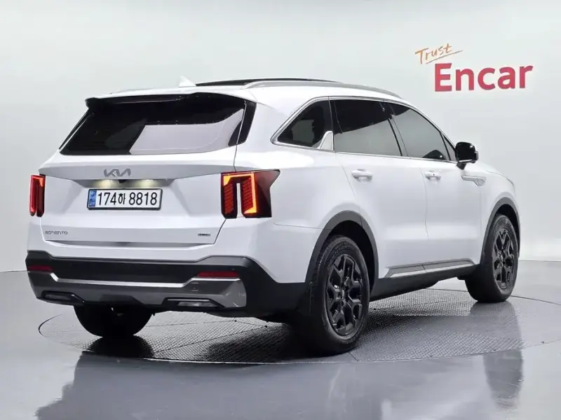 2023 Kia Sorento с пробегом 65 727 км
