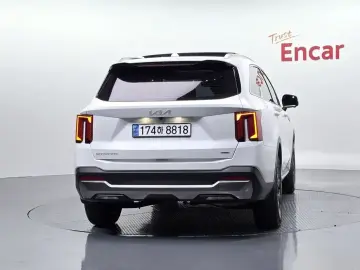 2023 Kia Sorento с пробегом 65 727 км