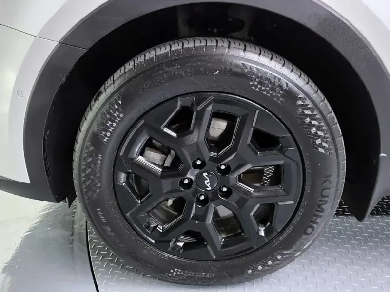 2023 Kia Sorento с пробегом 65 727 км