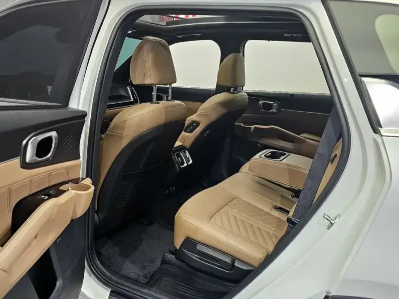 2023 Kia Sorento с пробегом 30 919 км