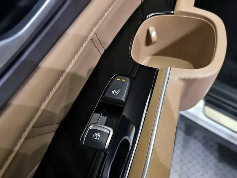 2023 Kia Sorento с пробегом 30 919 км