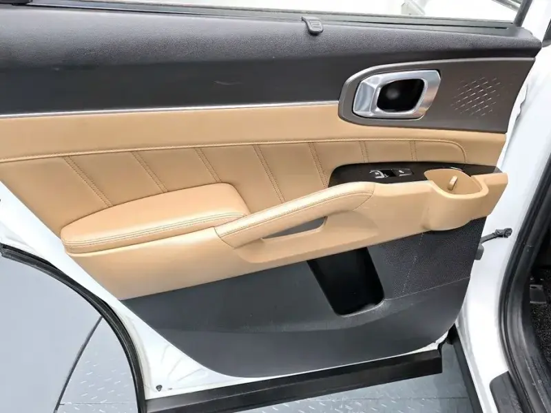 2023 Kia Sorento с пробегом 65 727 км