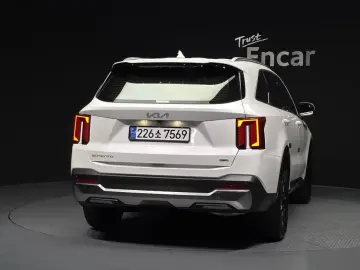 2024 Kia Sorento с пробегом 32 174 км