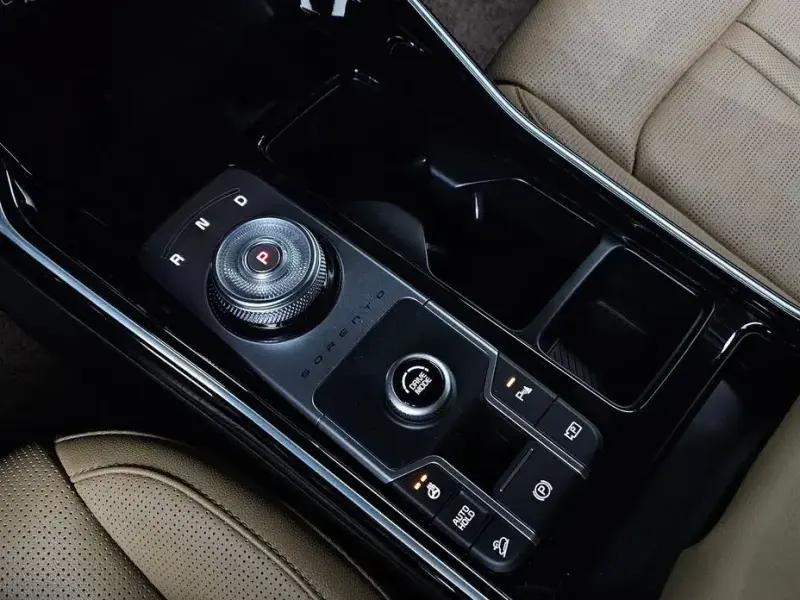 2024 Kia Sorento с пробегом 24 635 км