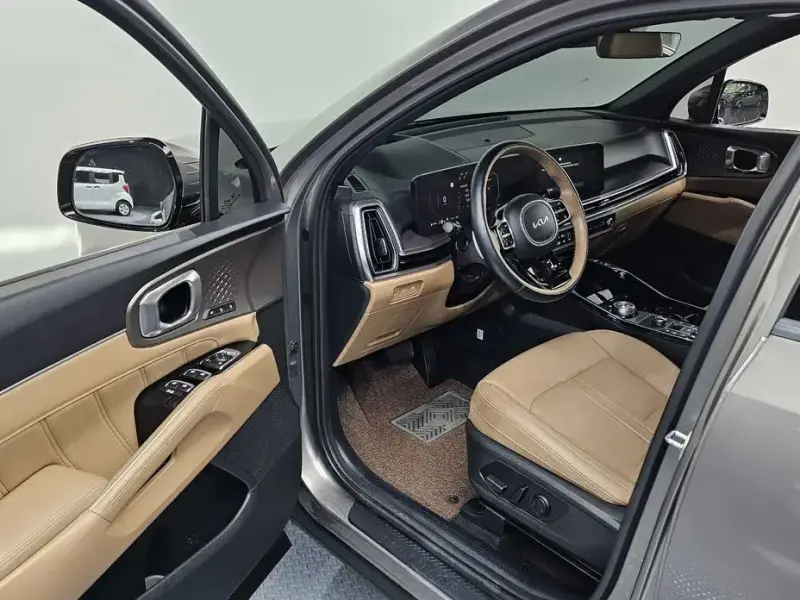 2024 Kia Sorento с пробегом 24 635 км