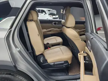 2024 Kia Sorento с пробегом 24 635 км