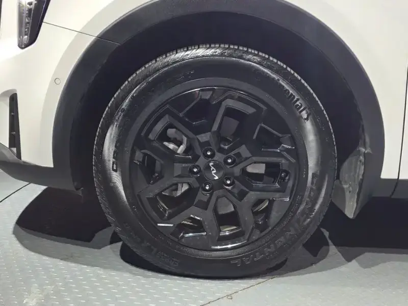 2023 Kia Sorento с пробегом 48 366 км