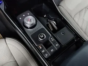 2023 Kia Sorento с пробегом 53 104 км