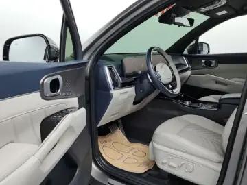 2023 Kia Sorento с пробегом 53 104 км