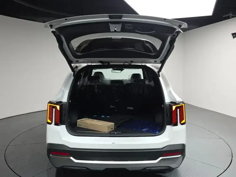 2026 Kia Sorento с пробегом 18 км