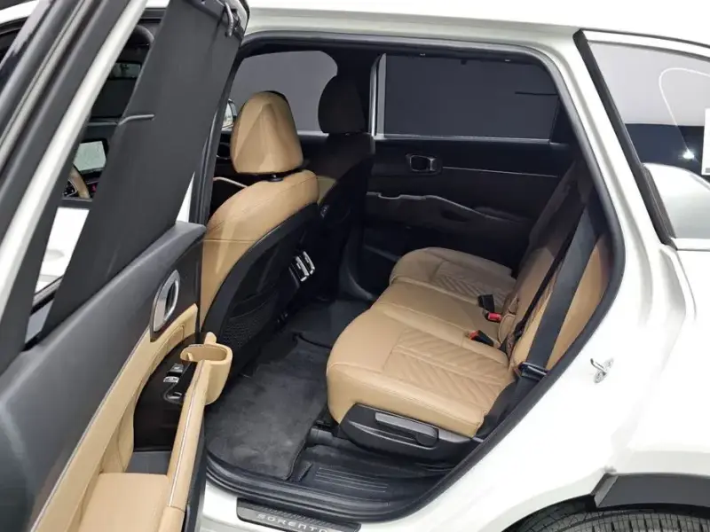 2023 Kia Sorento с пробегом 63 324 км