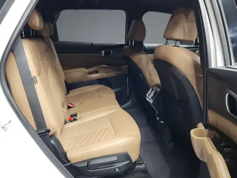 2023 Kia Sorento с пробегом 35 479 км
