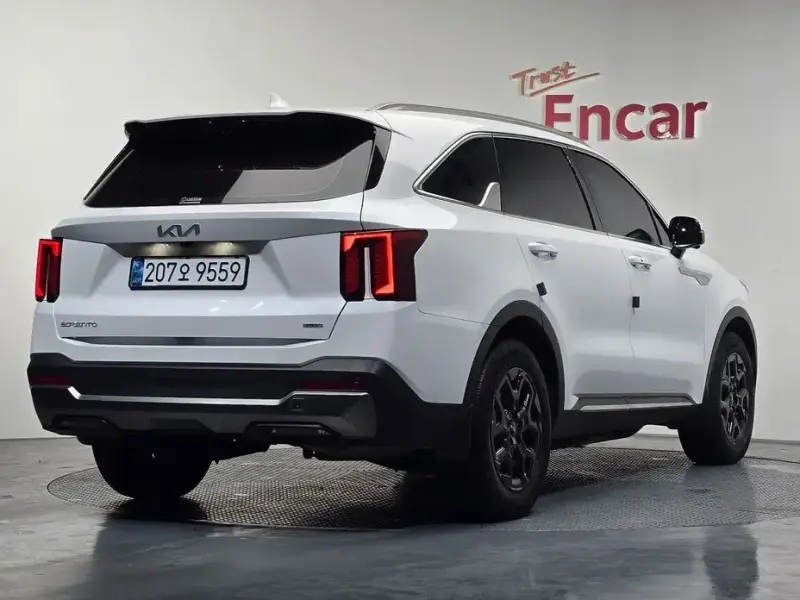 2024 Kia Sorento с пробегом 65 626 км