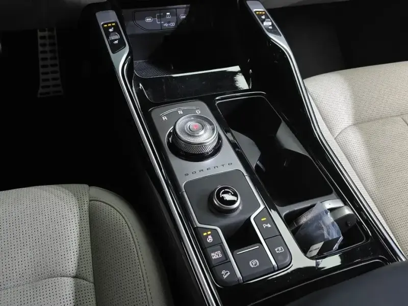 2024 Kia Sorento с пробегом 65 626 км