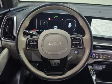 2024 Kia Sorento с пробегом 65 626 км