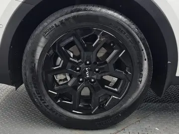 2024 Kia Sorento с пробегом 43 027 км