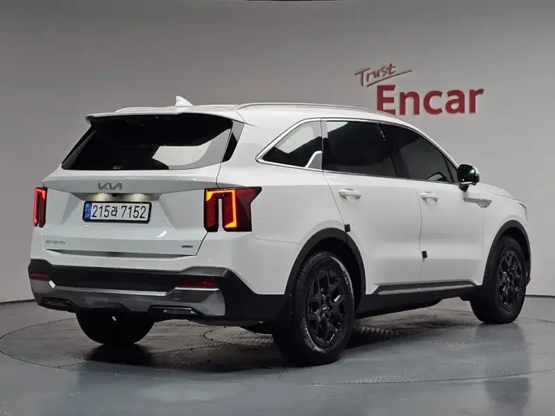 2023 Kia Sorento с пробегом 40 986 км