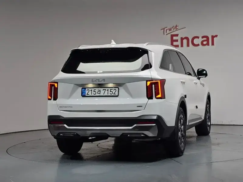 2023 Kia Sorento с пробегом 40 986 км
