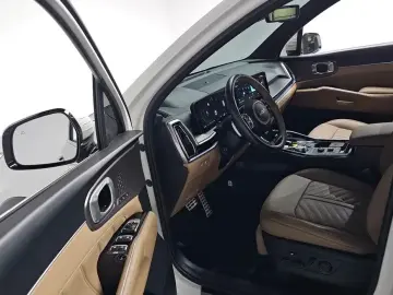 2023 Kia Sorento с пробегом 40 986 км