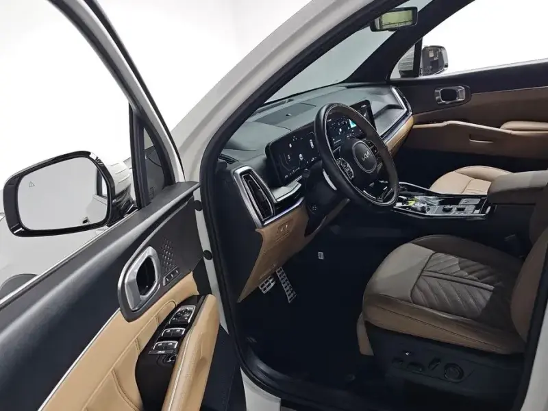 2023 Kia Sorento с пробегом 40 986 км