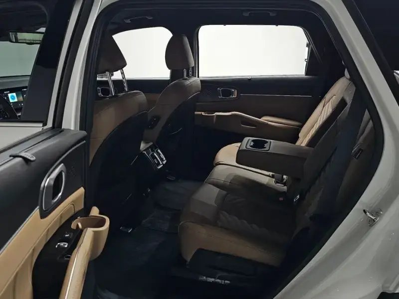 2023 Kia Sorento с пробегом 40 986 км