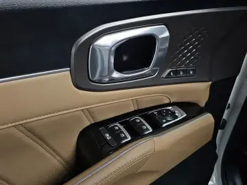 2023 Kia Sorento с пробегом 40 986 км